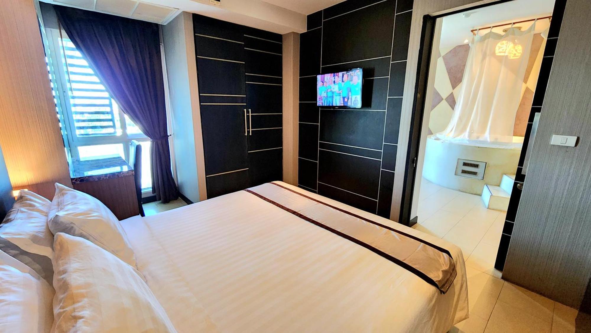 Sky Dome Resotel - โรงแรมสกายโดม รีโซเทล Банкок Екстериор снимка